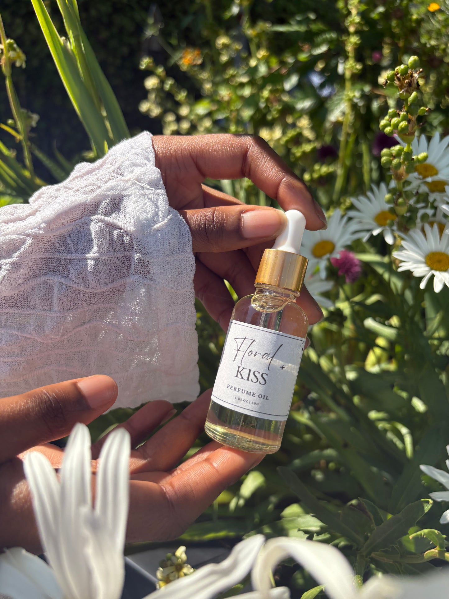 Floral kiss perfume oil